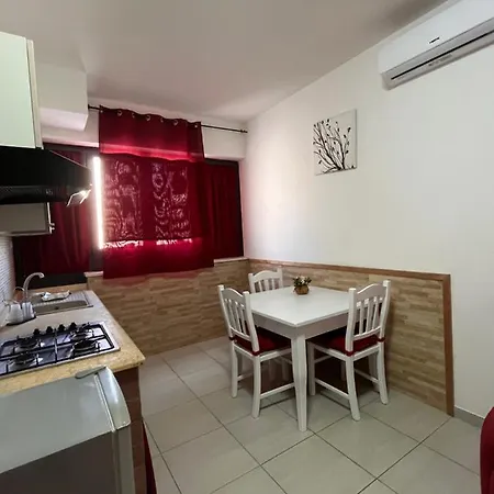 Apartment Monolocale Rosso - A Casa Di Ludovica E Martina *